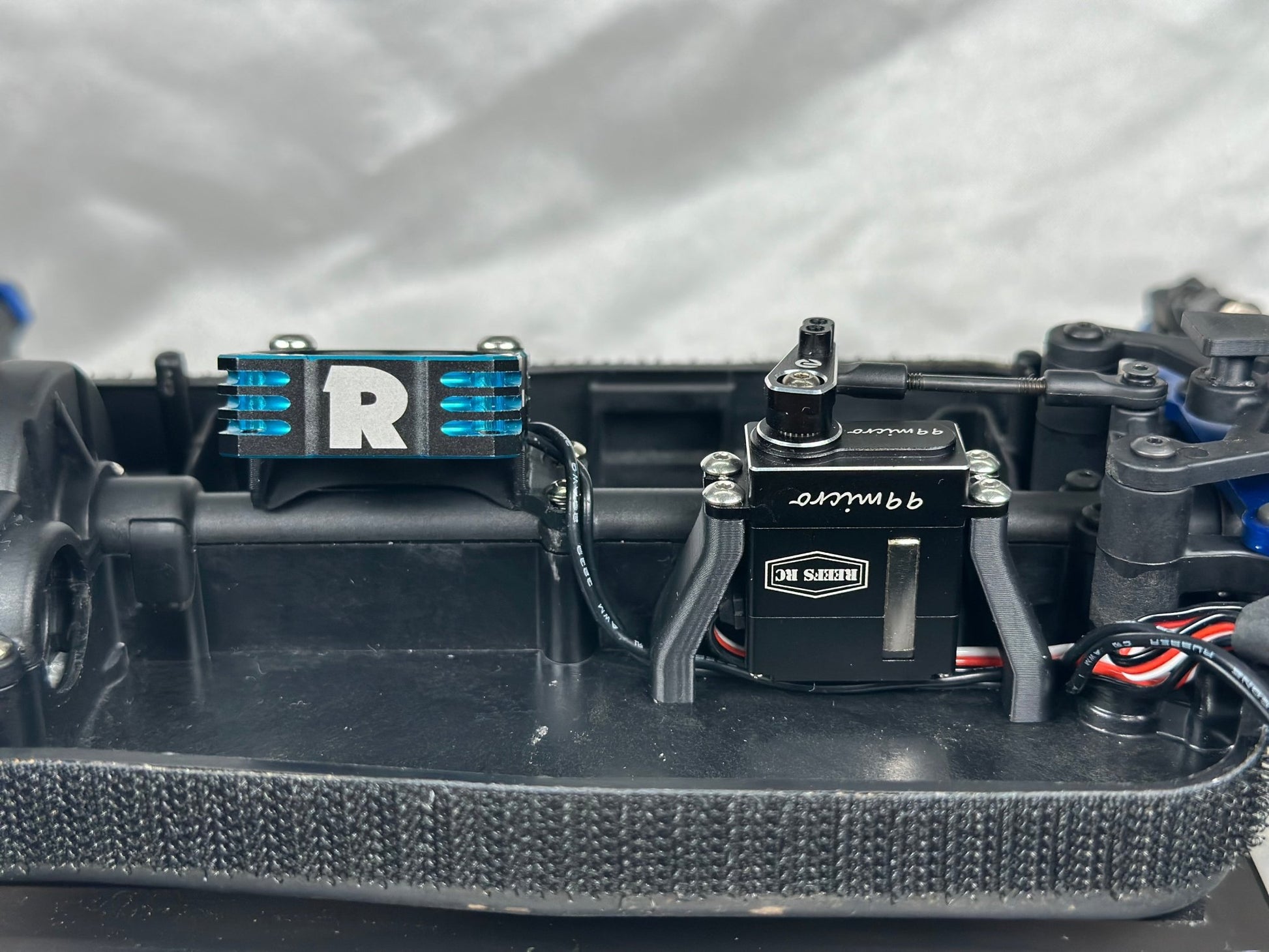 Team Associated Reflex Servo Mount - Reefs 99 Micro/AGFRC A20 Style Servos - WST Racing Products